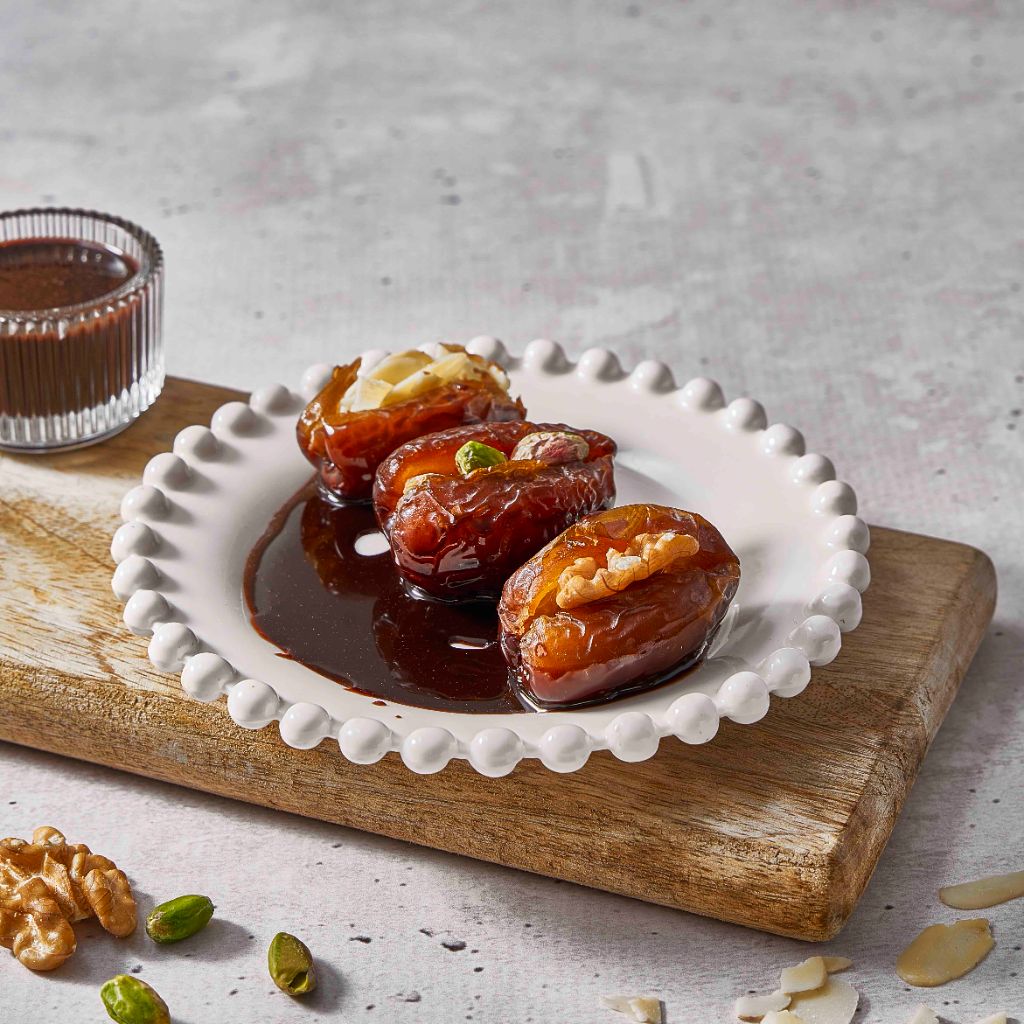 تمر محشي بالمكسرات