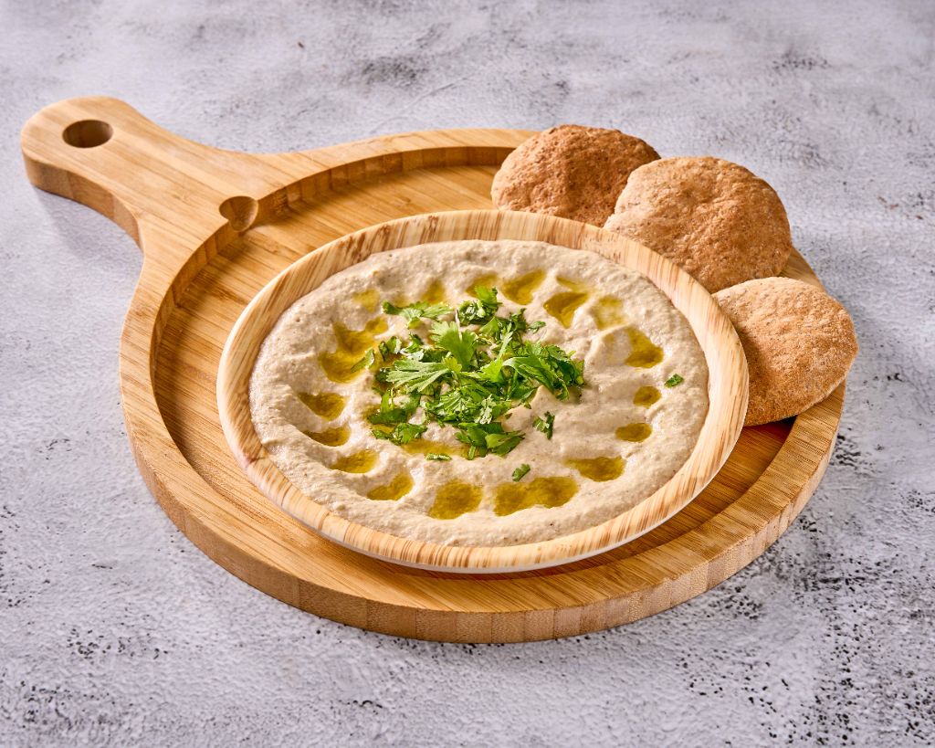 حمص كلاسيك بالخبز المحمص